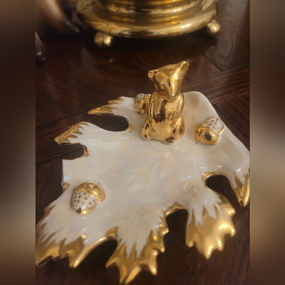 Vintage Holley Ross 22k Gold Leaf Trinket Dish Bear, and Acorns - Picture 1 of 5
